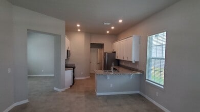 434 Venetian Palms Blvd in New Smyrna Beach, FL - Building Photo - Building Photo