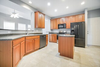 1215 Creekledge Ct in Streetsboro, OH - Building Photo - Building Photo