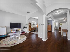 6807 S Court Dr in Tampa, FL - Building Photo - Building Photo