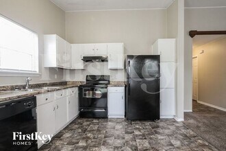 6479 Hazelhatch Dr in Indianapolis, IN - Foto de edificio - Building Photo