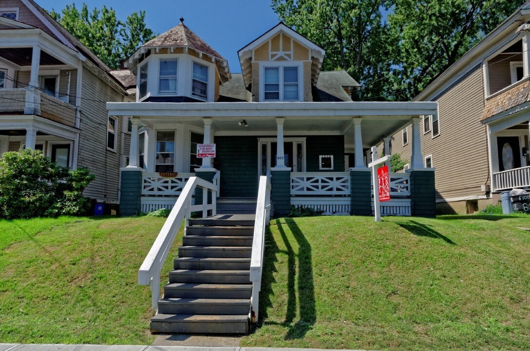 802 Myrtle Ave in Albany, NY - Building Photo