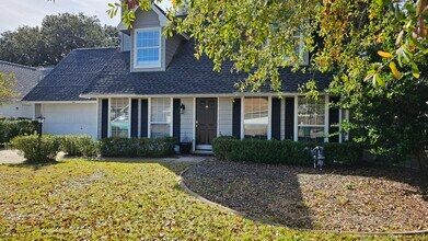 406 Parkwood Pl in Niceville, FL - Building Photo - Building Photo