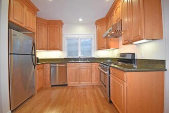 1705 Palm Ave in San Mateo, CA - Building Photo - Building Photo