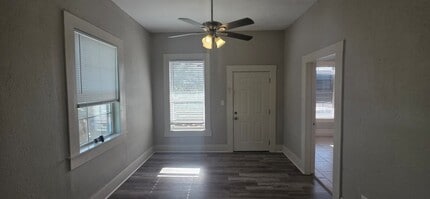 712 40th St in Galveston, TX - Foto de edificio - Building Photo