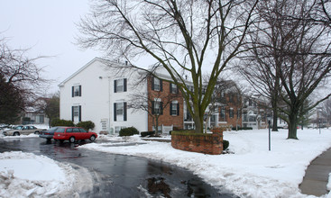 Northhampton Village Condominiums in Columbus, OH - Foto de edificio - Building Photo