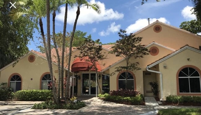 1135 Coral Club Dr, Unit 1135 in Coral Springs, FL - Building Photo - Building Photo