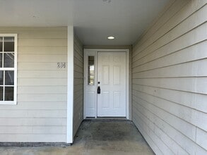 204 Grandford Pl in Jacksonville, NC - Building Photo - Building Photo