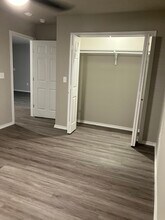 6108 Abrams Rd, Unit 210 in Dallas, TX - Foto de edificio - Building Photo