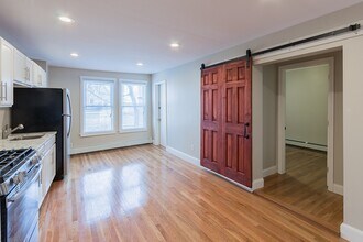 97 MA-97 in Salem, MA - Building Photo - Building Photo