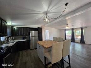8028 Well Rd in White Mountain Lake, AZ - Foto de edificio - Building Photo