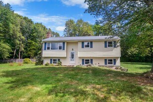 25 Myrtle Rd in Griswold, CT - Building Photo