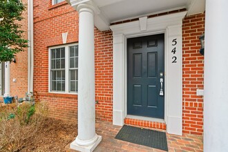 542 Whetstone Glen St in Gaithersburg, MD - Foto de edificio - Building Photo