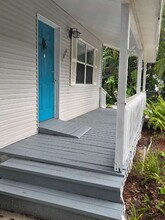 1090 N Florida Ave in Tarpon Springs, FL - Building Photo - Building Photo