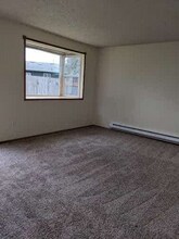 1012 13th St Ct NW in Puyallup, WA - Foto de edificio - Building Photo