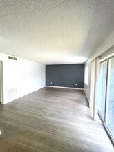 2565 N Alafaya Trail in Orlando, FL - Building Photo - Building Photo