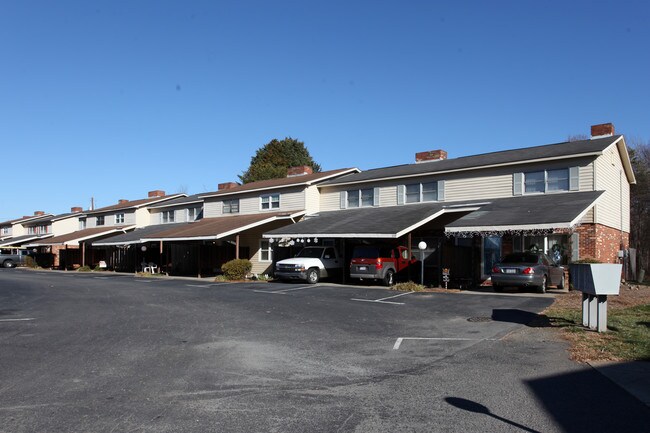 000 Timberline Cir SE in Winston-Salem, NC - Building Photo - Building Photo