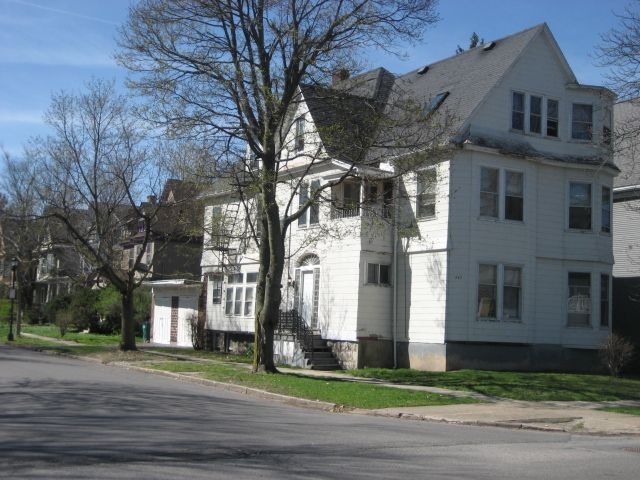 547 W Ferry St in Buffalo, NY - Building Photo - Building Photo