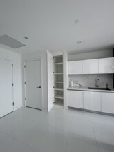 851 NE 1st Ave, Unit 4302 in Miami, FL - Foto de edificio - Building Photo