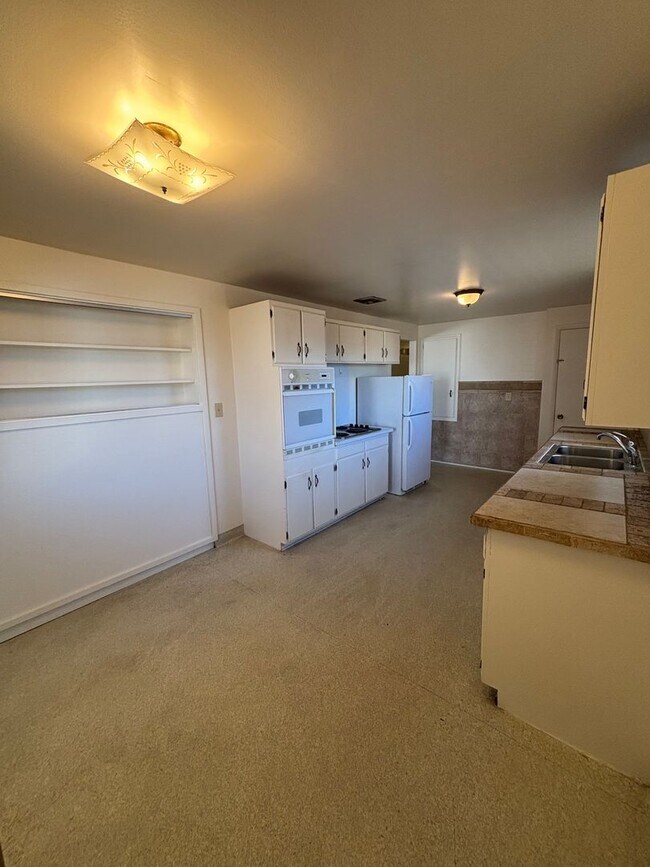 3429 Quincy Ave in Ogden, UT - Building Photo - Building Photo