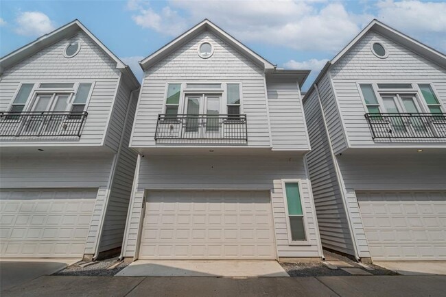 property at 854 W 20th St