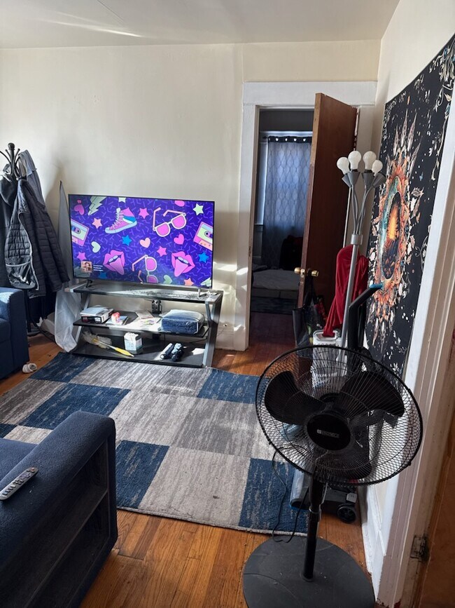 84 Hollywood Ave, Unit 2nd Floor in Albany, NY - Building Photo - Building Photo