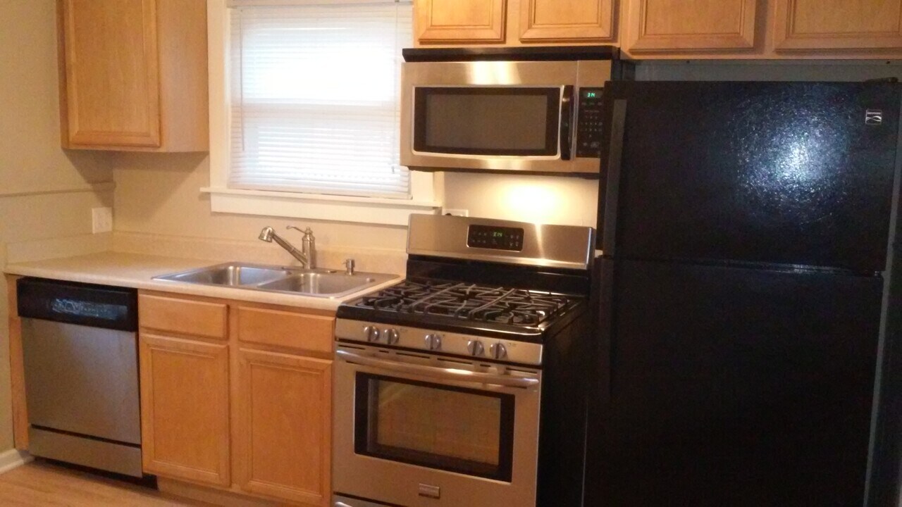 269 Summit St in Elgin, IL - Building Photo