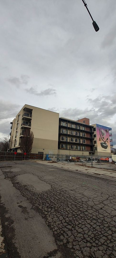 2150 S Main St in South Salt Lake, UT - Building Photo - Building Photo