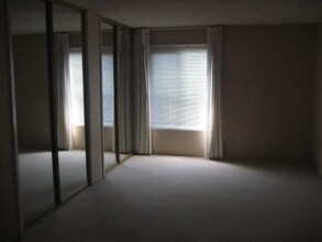 5575 E Evergreen Blvd in Vancouver, WA - Building Photo - Building Photo