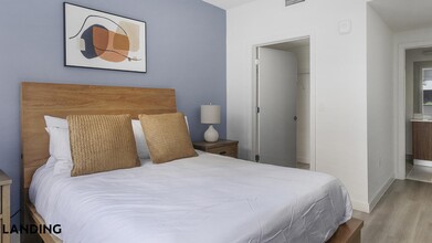 3830 NW 11th St, Unit 1-207 in Miami, FL - Building Photo - Building Photo