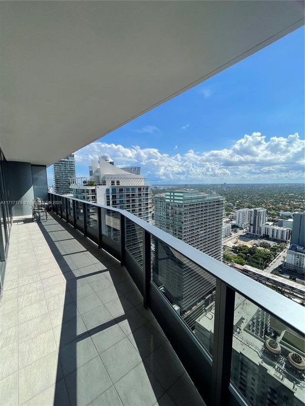 1000 Brickell Plaza