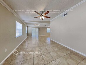13701 SW 14th St in Miami, FL - Foto de edificio - Building Photo