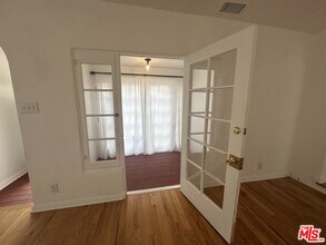 1450 S Wooster St in Los Angeles, CA - Building Photo - Building Photo