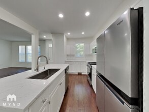 17061 Parkside Way SE in Renton, WA - Foto de edificio - Building Photo