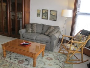 301 W 2nd St in Muscatine, IA - Building Photo - Building Photo