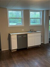 1 Lake Ct in Hopkinton, RI - Building Photo - Building Photo