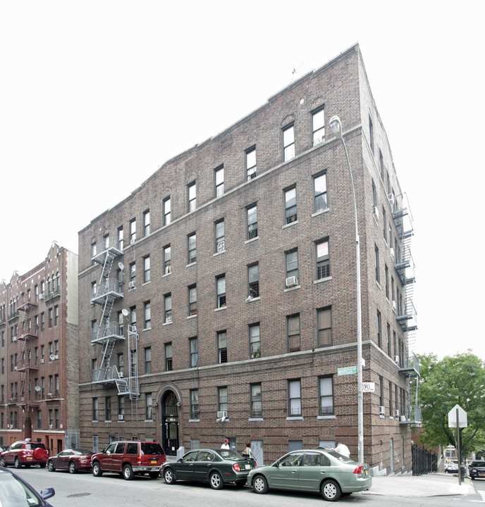 2430 Marion Ave in Bronx, NY - Building Photo