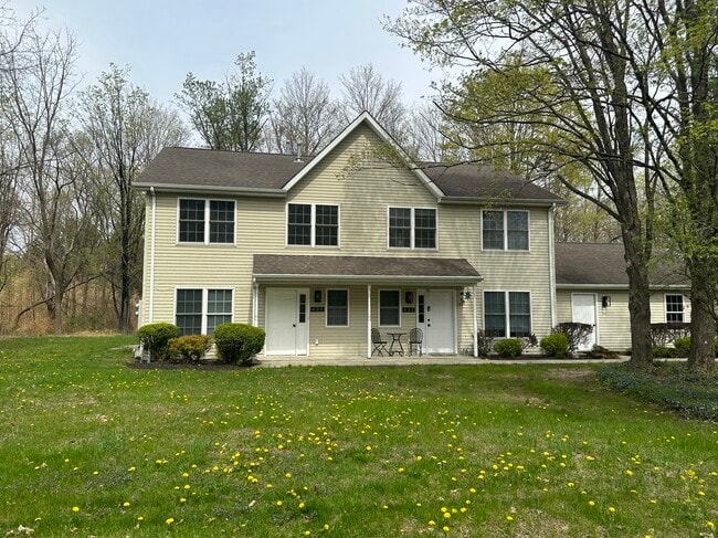 409 Kings Hwy in Warwick, NY - Building Photo - Building Photo
