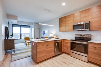 Ratio in Columbia Heights, MN - Foto de edificio - Interior Photo