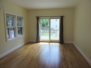 6 Emmons Pl, Unit 1 in Cambridge, MA - Building Photo - Building Photo