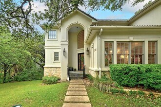 2100 Rue De St Germaine in Austin, TX - Building Photo - Building Photo