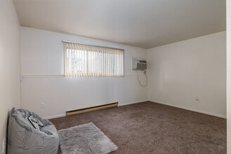Walden Woods Apartments in East Lansing, MI - Building Photo - Interior Photo