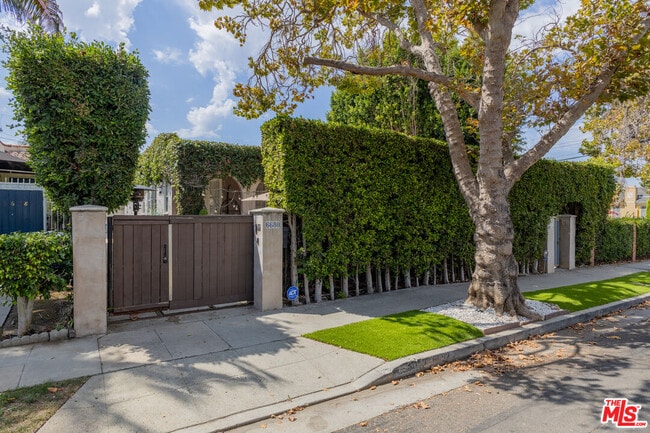 6680 Drexel Ave in Los Angeles, CA - Building Photo - Building Photo