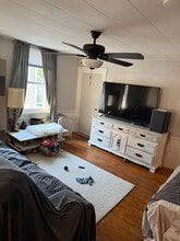 219 Acushnet Ave, Unit 2 in New Bedford, MA - Foto de edificio - Building Photo