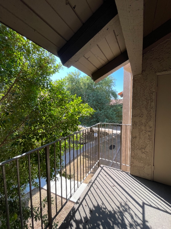 5525 E Thomas Rd in Phoenix, AZ - Foto de edificio - Building Photo