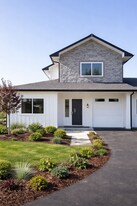 1769 Grant Rd in East Wenatchee, WA - Building Photo