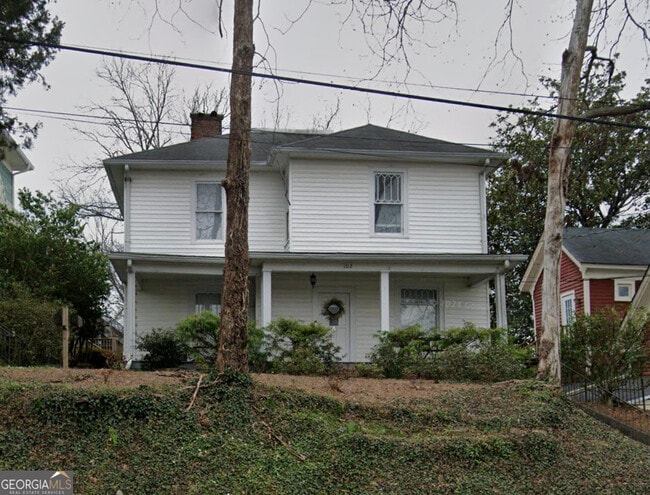 property at 102 E 5th Ave