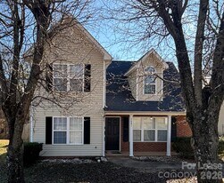 1641 Clooney Ln in Charlotte, NC - Building Photo
