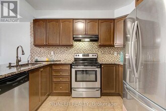 15 Colonel Frank Ching Cres in Brampton, ON - Building Photo - Building Photo