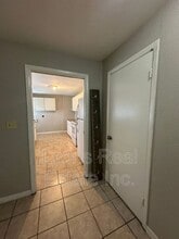 2210 Cantor Ln in North Fort Myers, FL - Foto de edificio - Building Photo