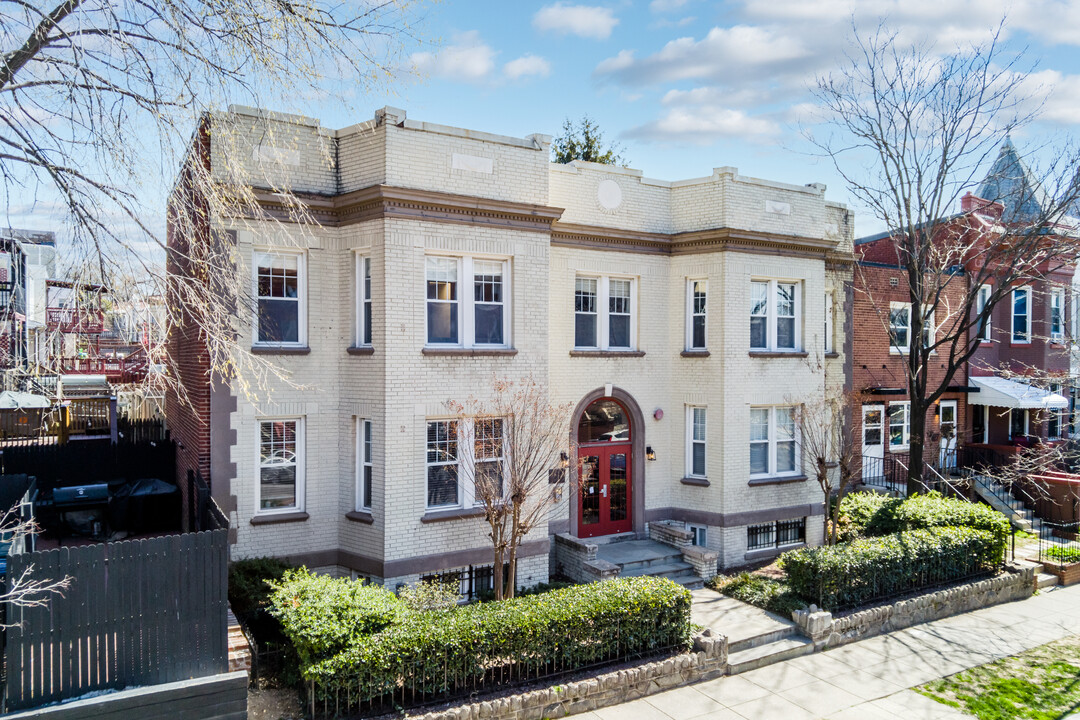 1929 1st St NW in Washington, DC - Building Photo